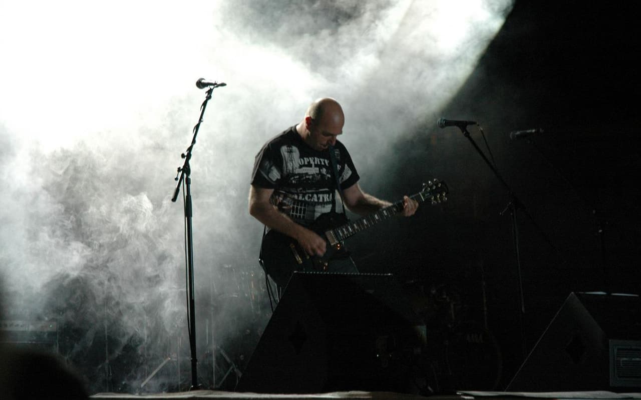 A rocker in the movie: 13 famous musicians who became actors - G-Rock-C ...